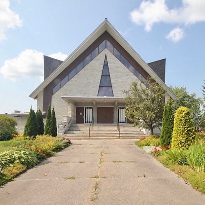 Victoriaville facade