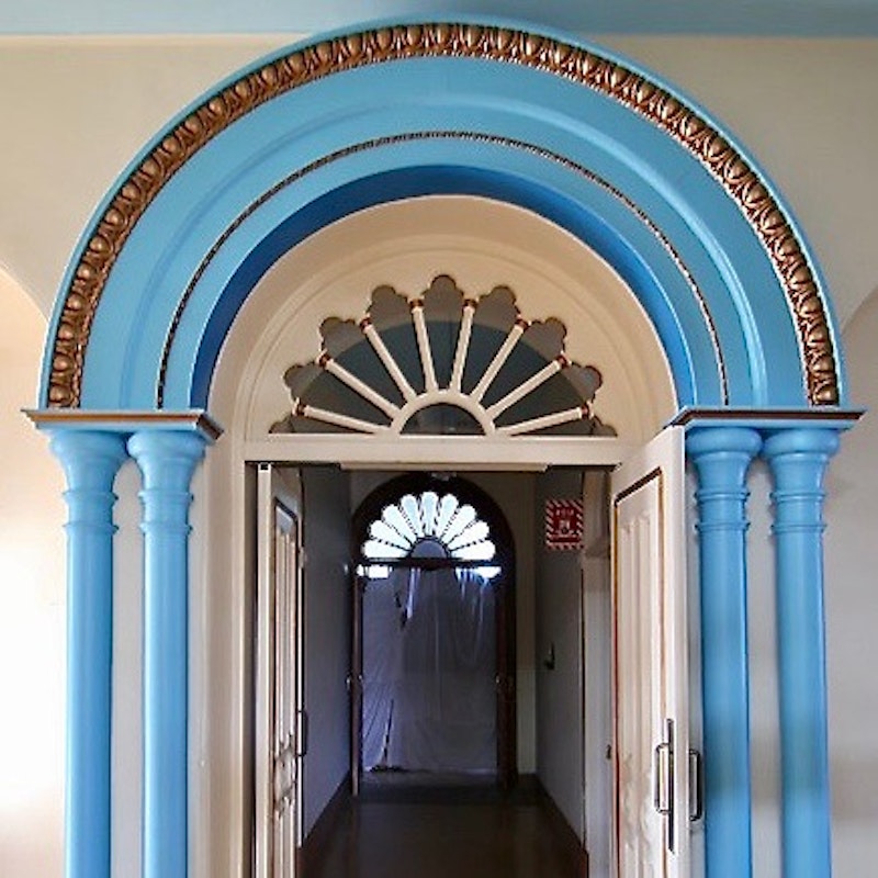 porte arche bleue