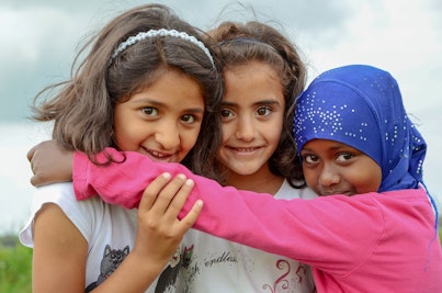 Bâtiments résilients - petites filles undefined