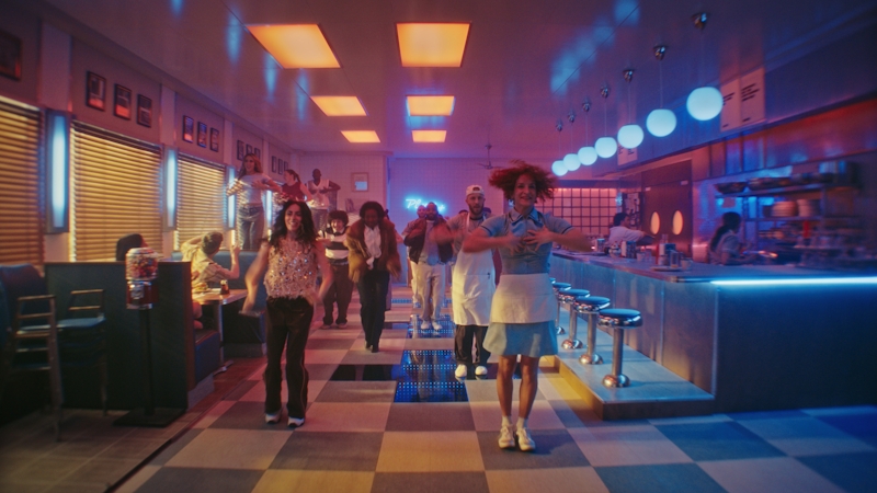 bell-super-bowl-stills-07