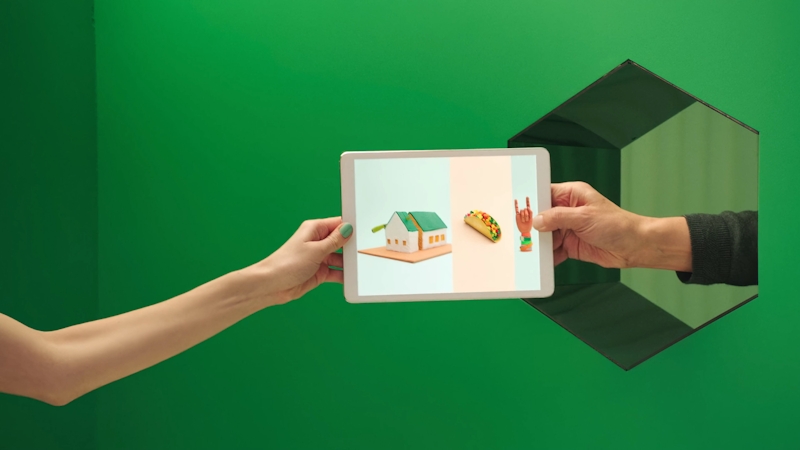 desjardins-stills-004